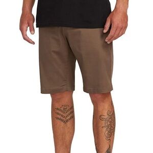 Volcom Men's Modern Fit 21" brown Chino Short